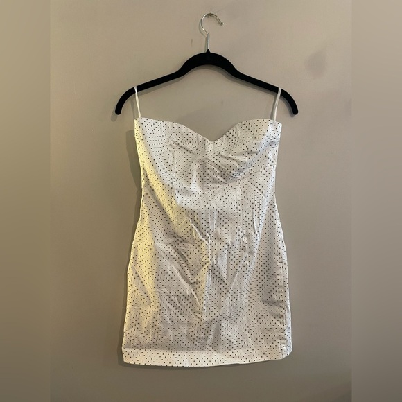 Y2K Vintage Strapless White Bodycon with Black PolkaDots - Picture 2 of 5